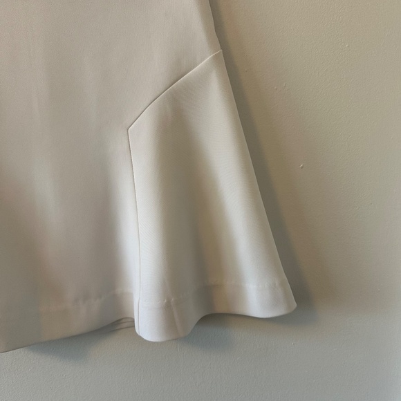Express Flared and Pleated White Mini Skirt | Size 00 - Picture 2 of 9